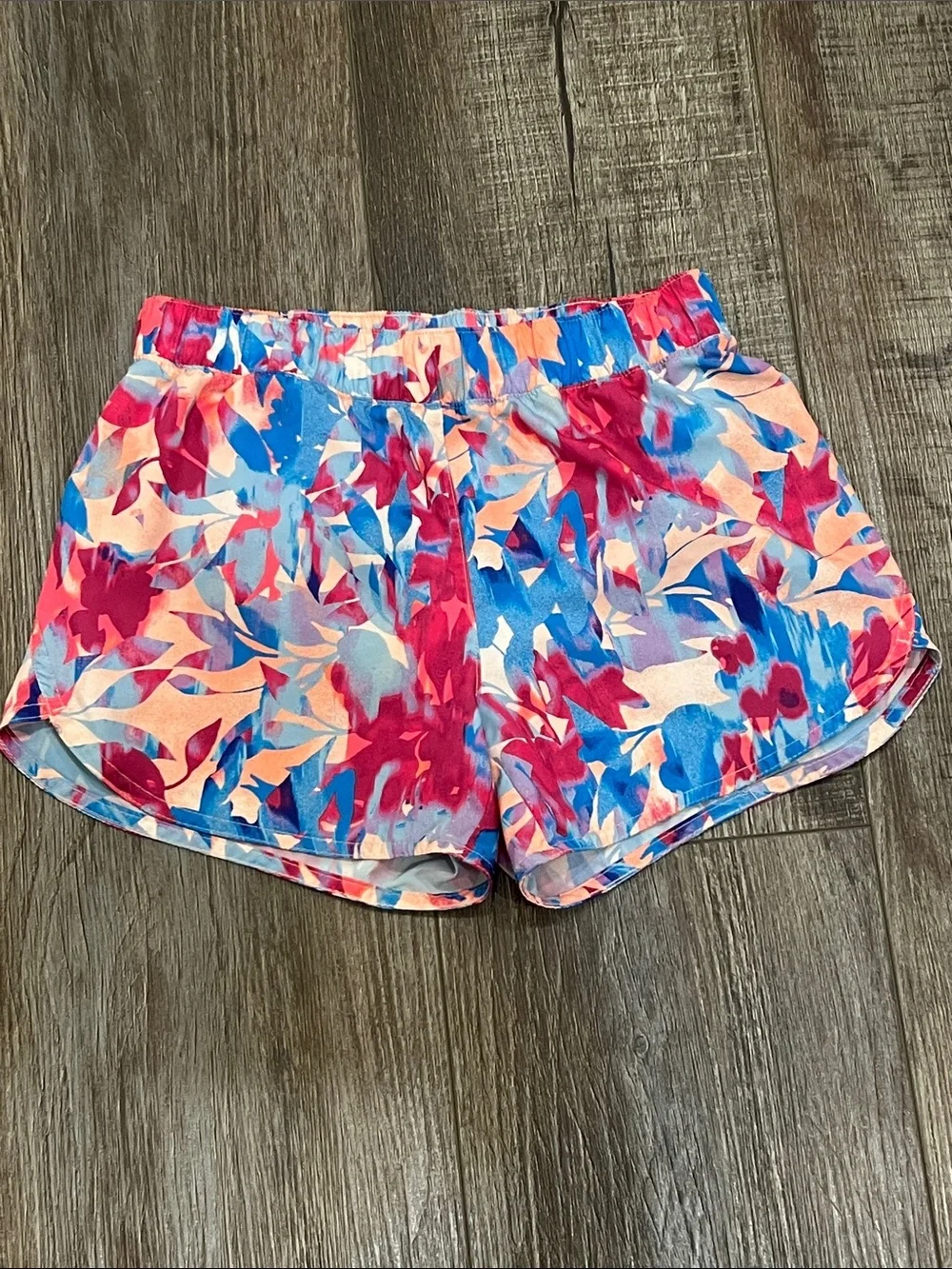 Girls Old Navy Go-Dry Cool Active Shorts.  XL (14-16) Like new. Inside liner